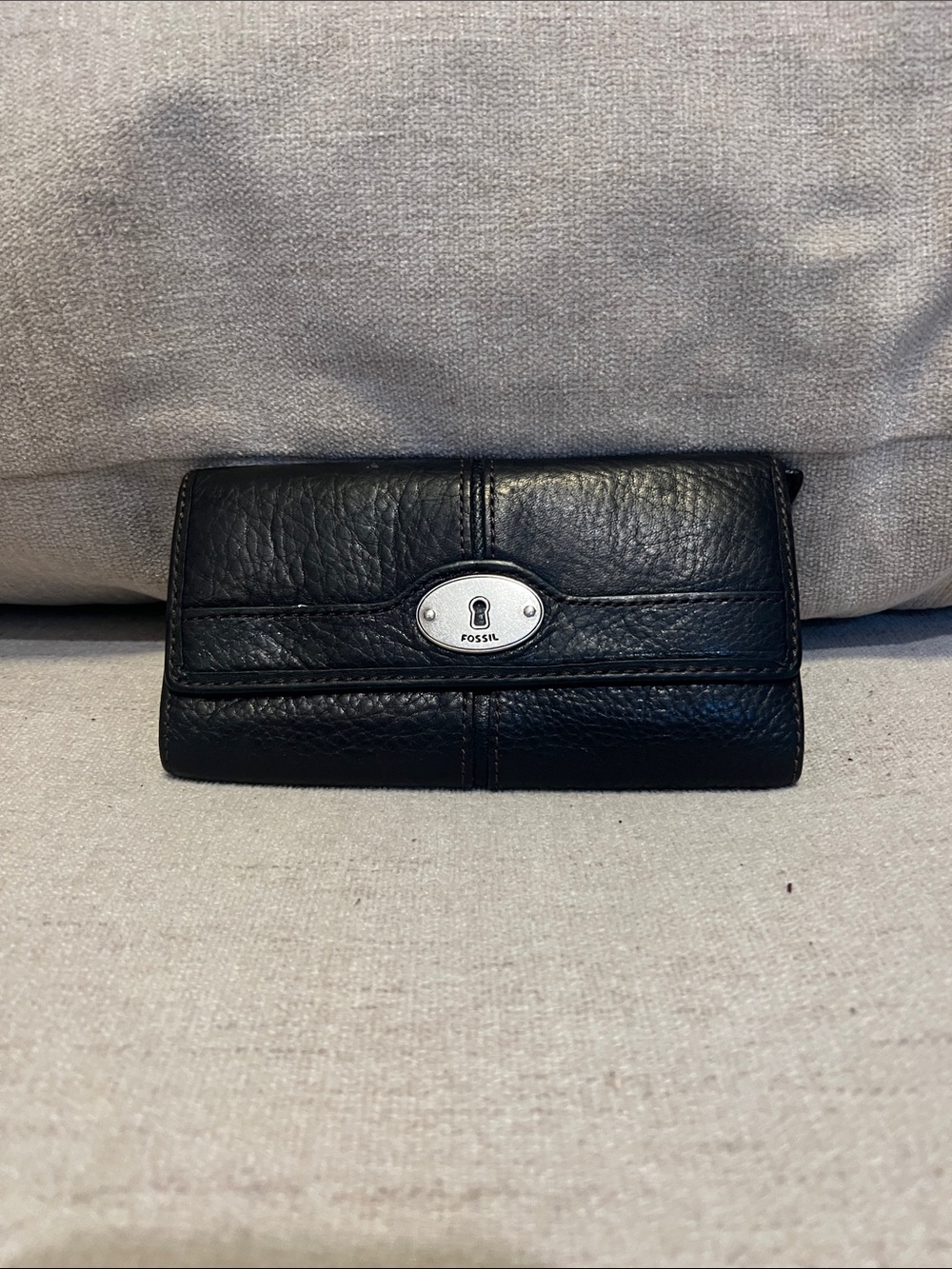 Fossil Black Leather Trifold Women's Wallet with Metal Logo